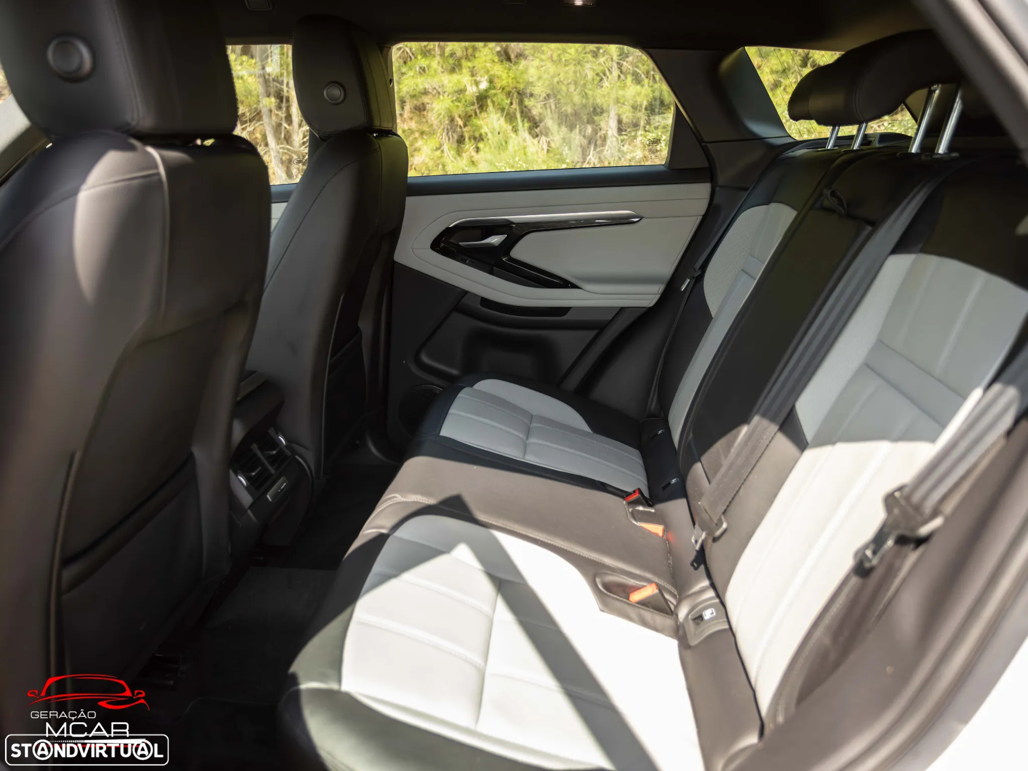 Land Rover Range Rover Evoque P300e R-Dynamic S - 14