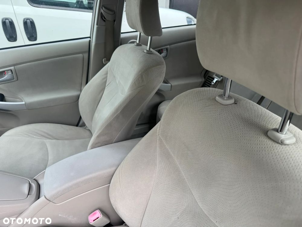 Toyota Prius - 17