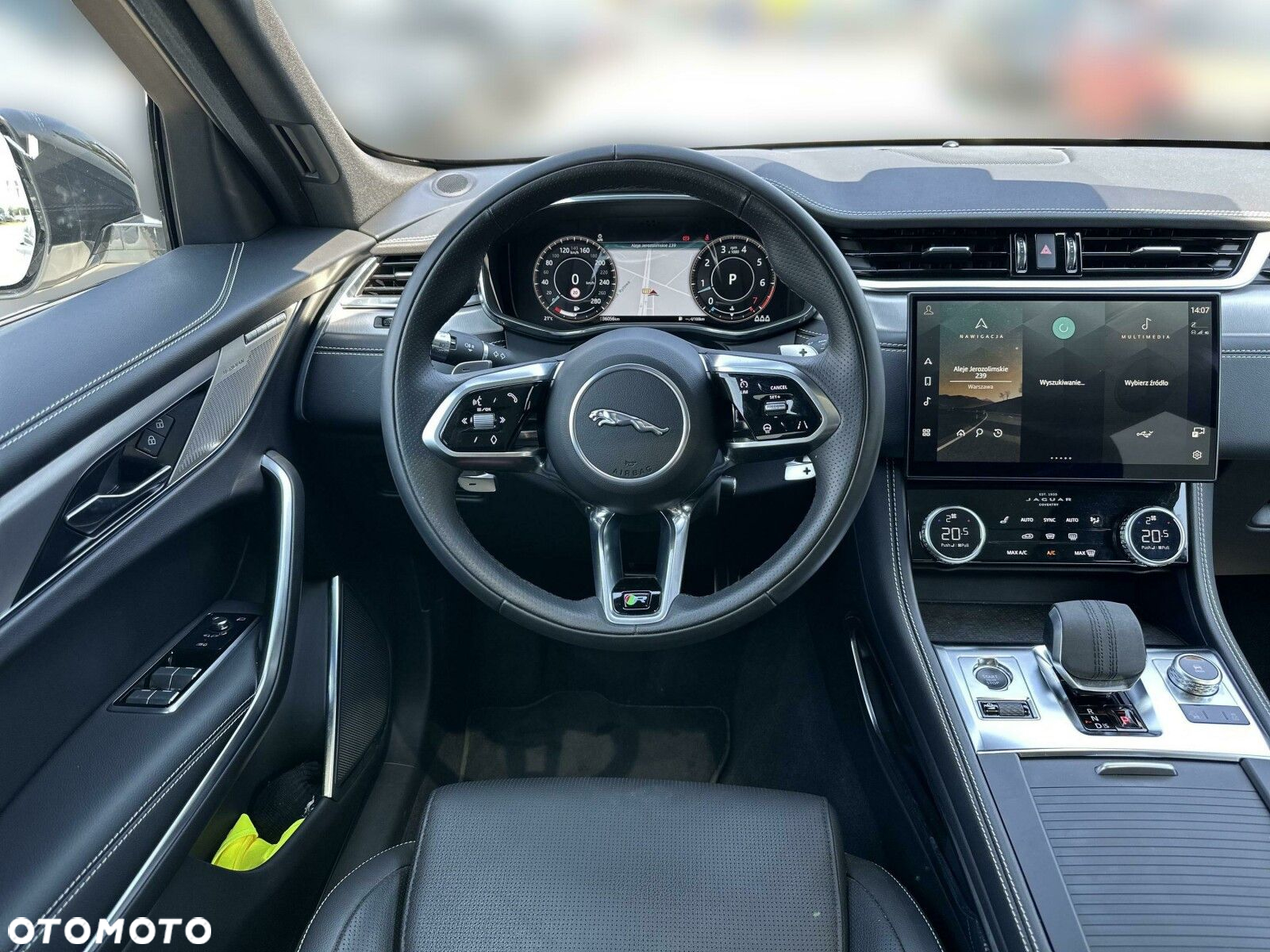 Jaguar F-Pace - 15