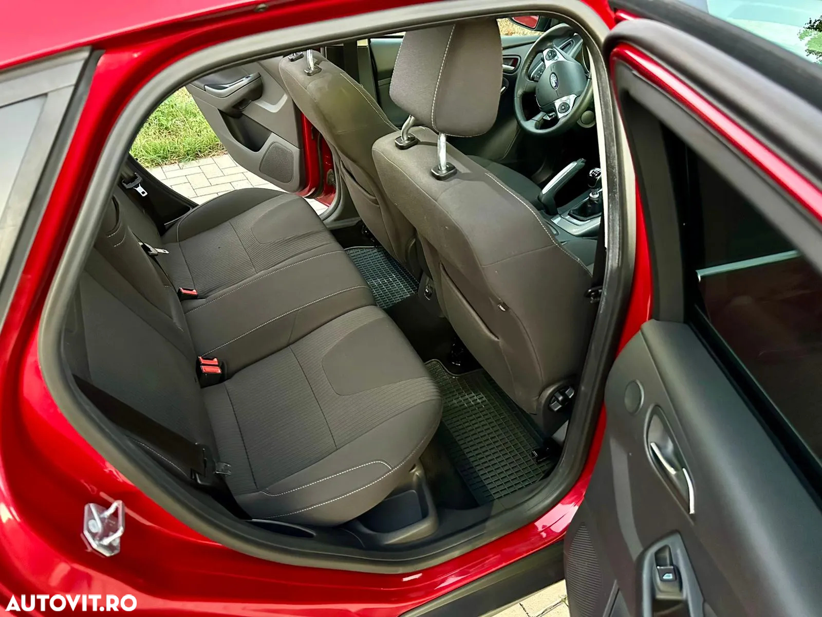 Ford Focus - 8