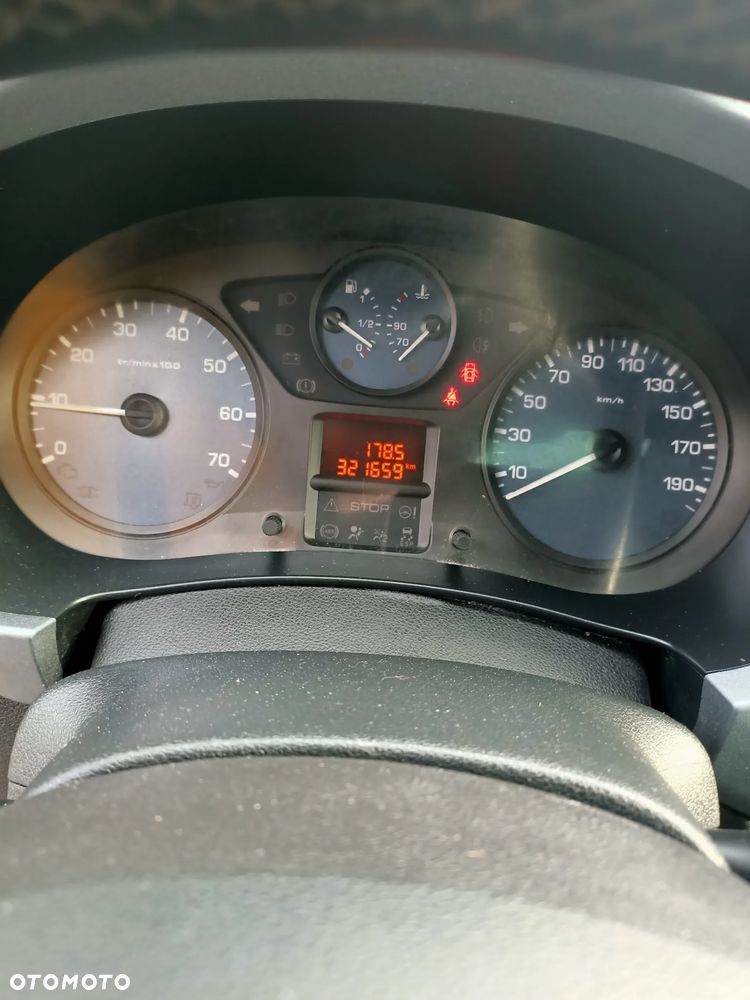 Peugeot Partner 1.6 HDi Outdoor - 11