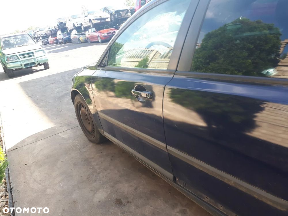 VOLVO V50 04-07 1.6 D  ZDERZAK TYŁ TYLNY 613-46 - 16