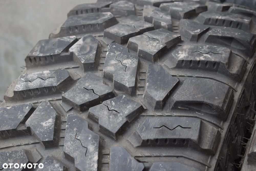 315/70 R17 Cooper Discoverer Cena za komplet - 2