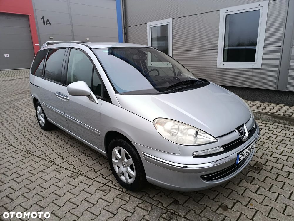 Peugeot 807 HDi 165 Family - 16