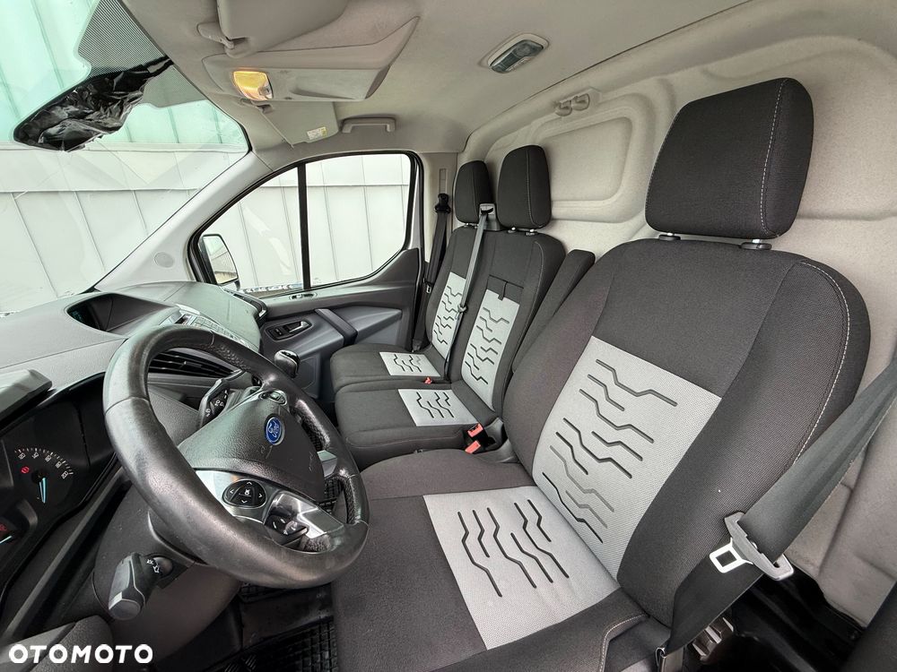 Ford TRANSIT COUSTOM - 23