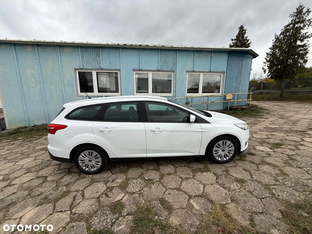 Ford Focus 1.5 TDCi Trend - 6