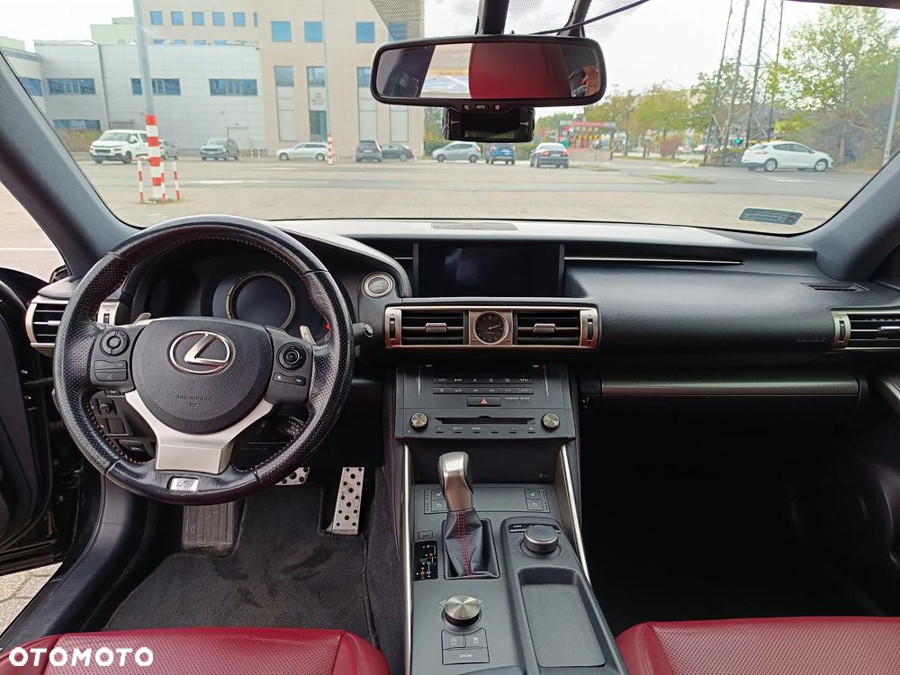 Lexus IS 200t F Sport - 15