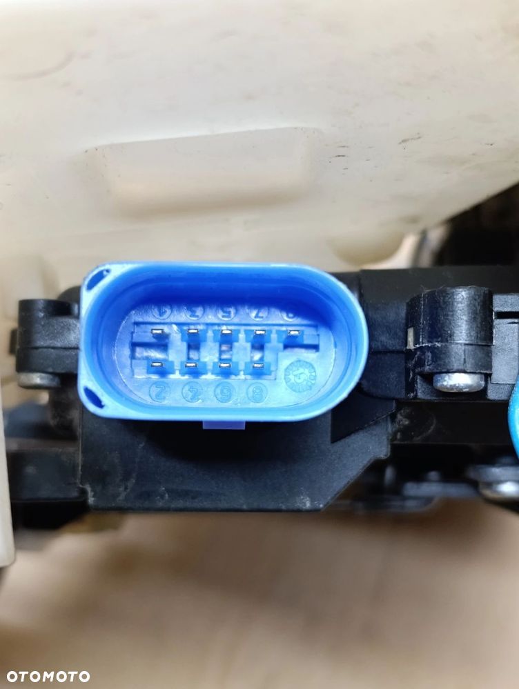 Cayenne I zamek drzwi przednie przód lewe Europa 9PIN lift Porsche - 2