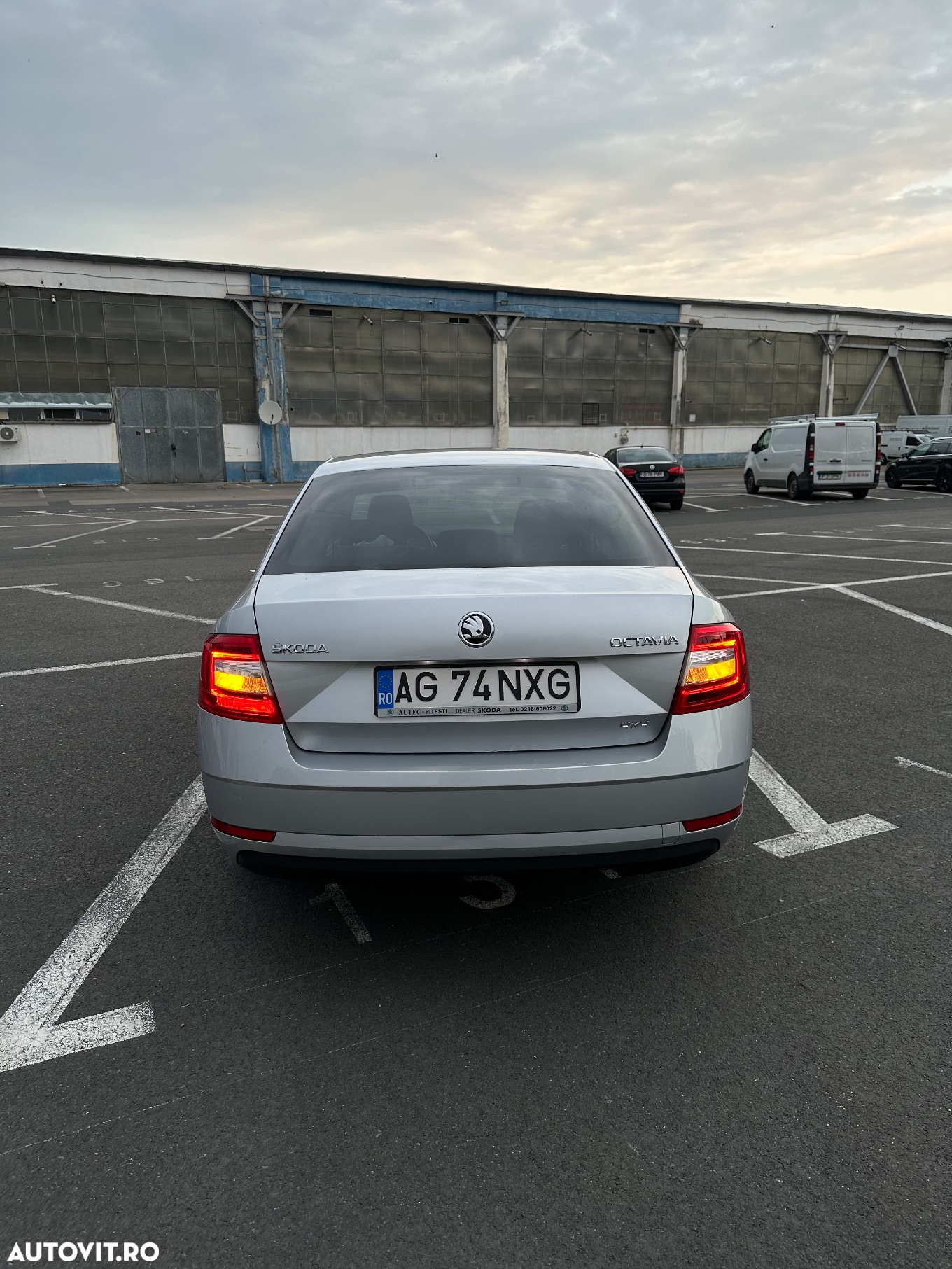 Skoda Octavia 2.0 TDI DSG 4X4 Style - 24