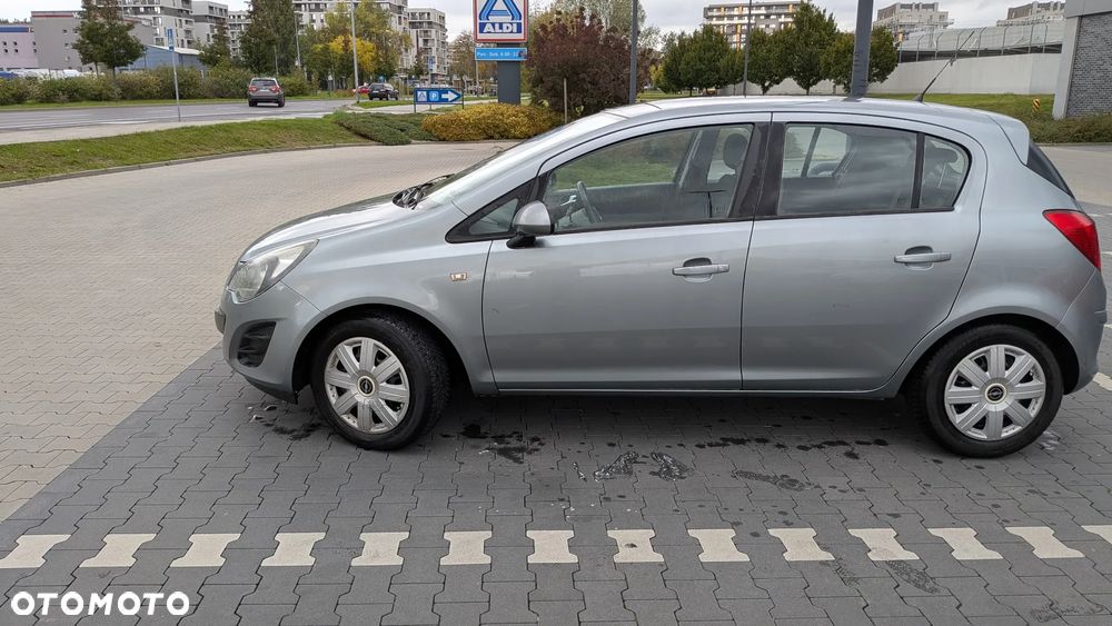 Opel Corsa 1.4 16V Cosmo - 6