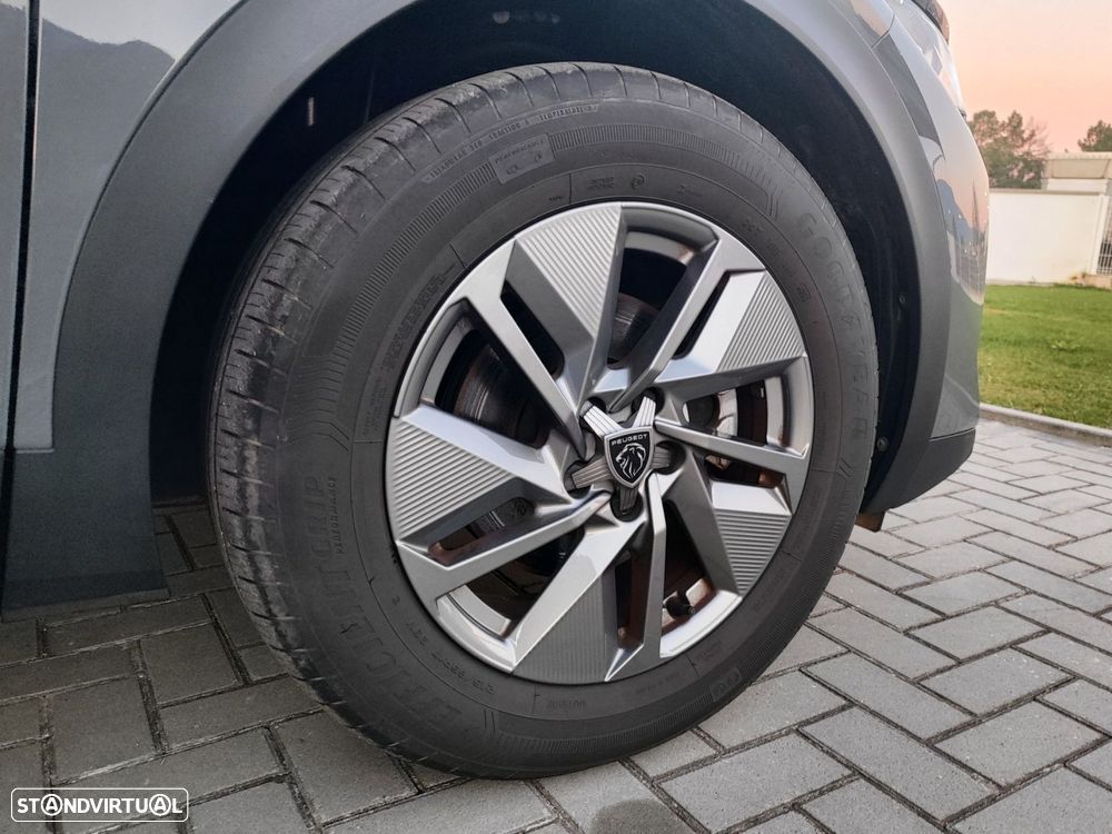 Peugeot 408 1.2 PureTech Allure EAT8 - 8