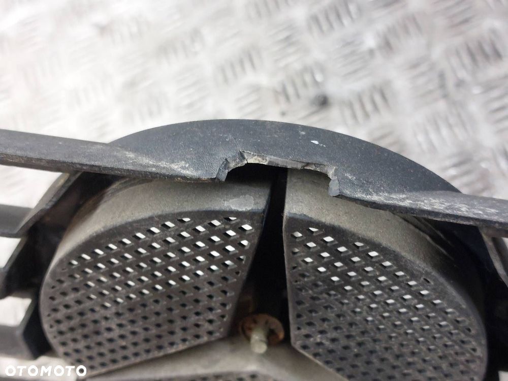 GRILL ATRAPA CHŁODNICY MERCEDES-BENZ VITO W638 6388880415 - 6