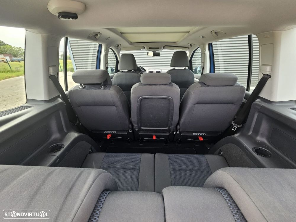 VW Touran 1.6 TDI Blue.Trendline 7L - 56