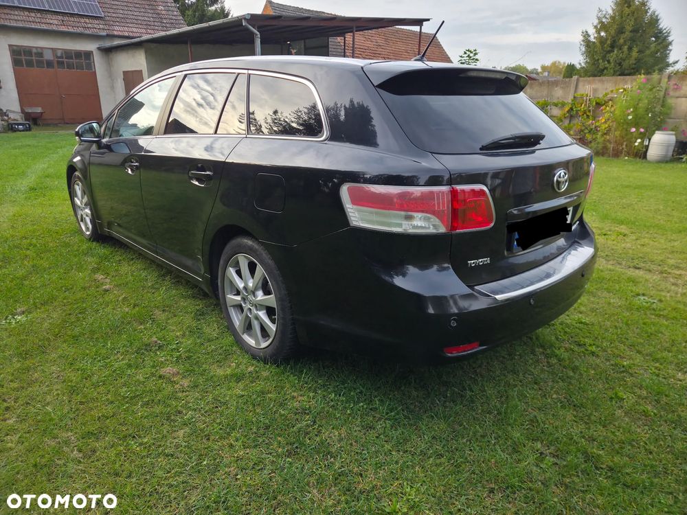 Toyota Avensis - 7