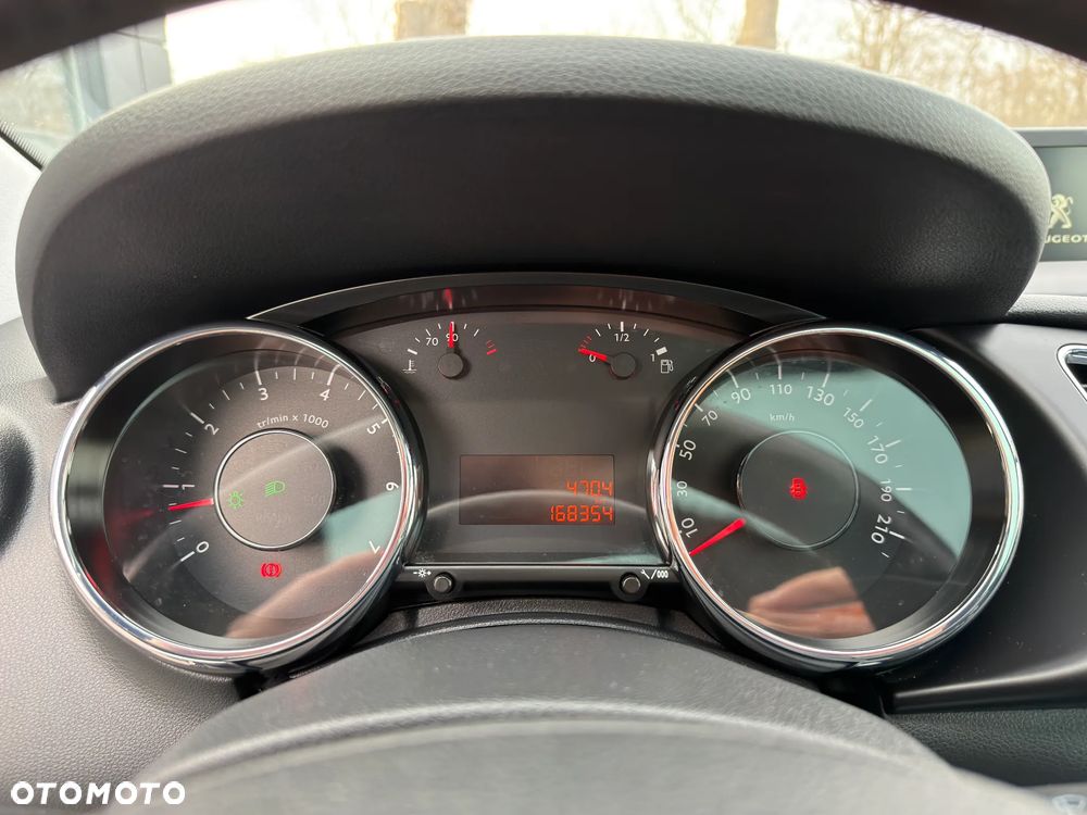 Peugeot 3008 1.6 Premium - 21