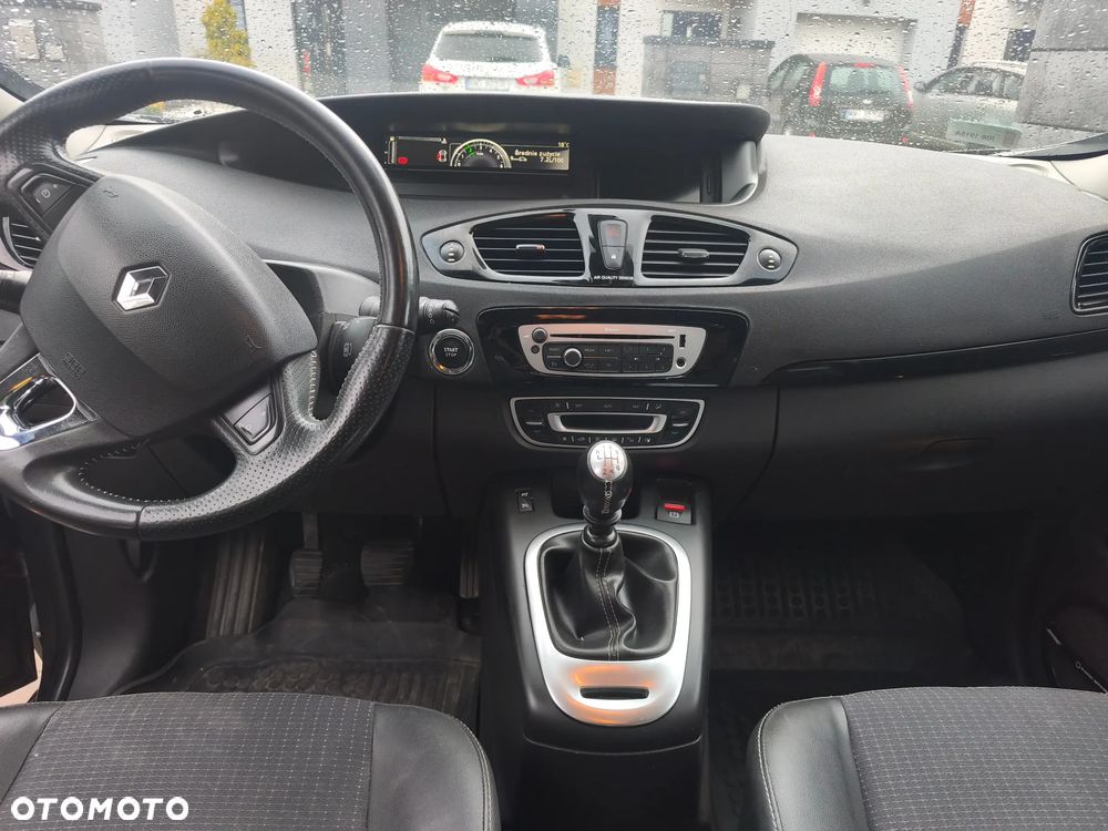 Renault Scenic 1.6 dCi Energy Bose - 9