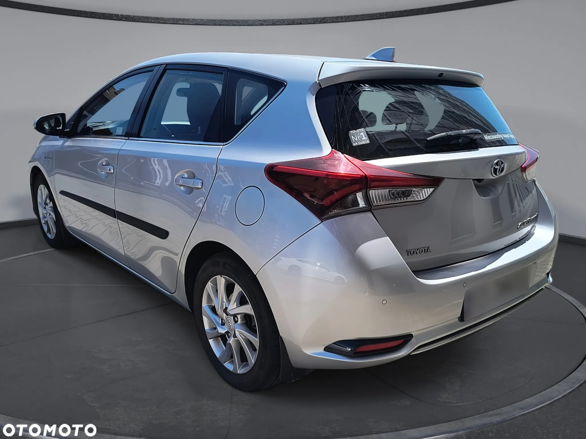 Toyota Auris Hybrid 135 Comfort - 4