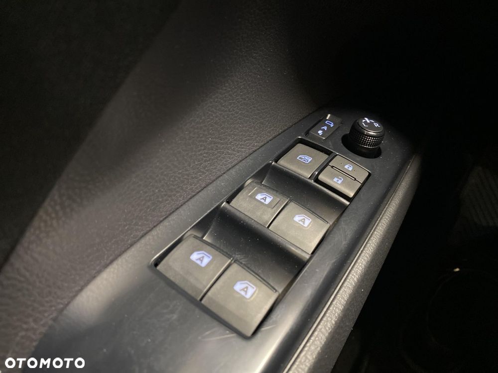 Toyota Camry 2.5 Hybrid Comfort CVT - 19