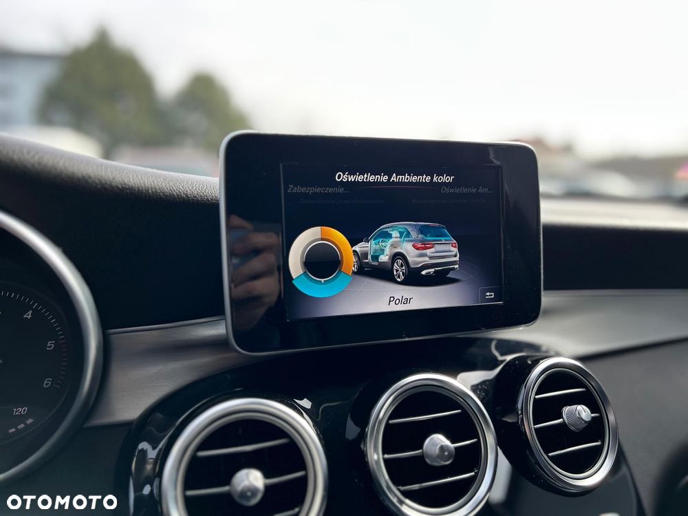 Mercedes-Benz GLC 220 d 4Matic 9G-TRONIC AMG Line - 33