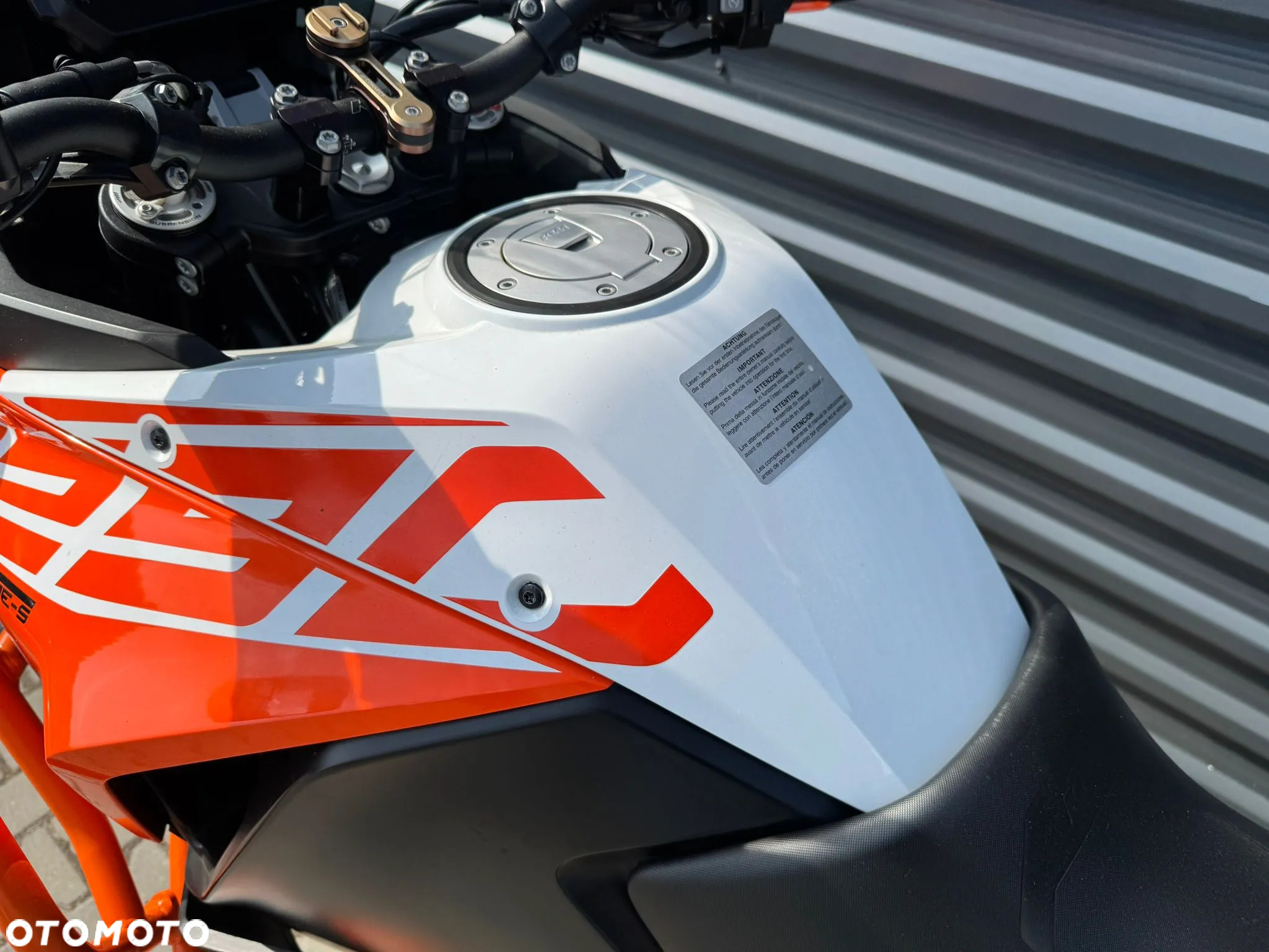 KTM Adventure - 14