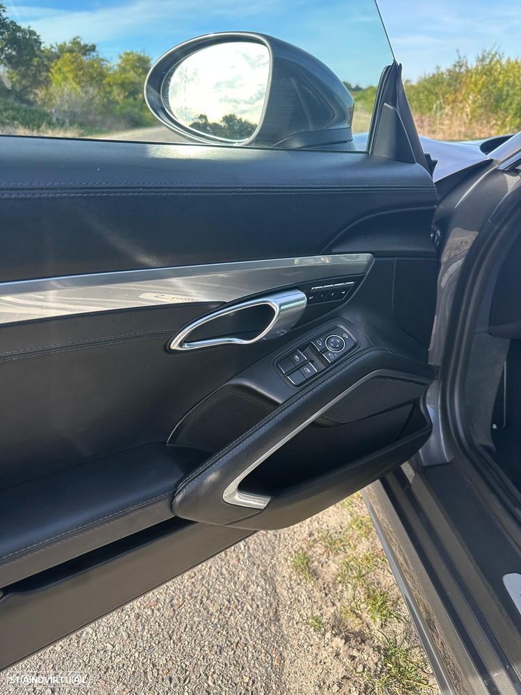 Porsche 718 Cayman - 27
