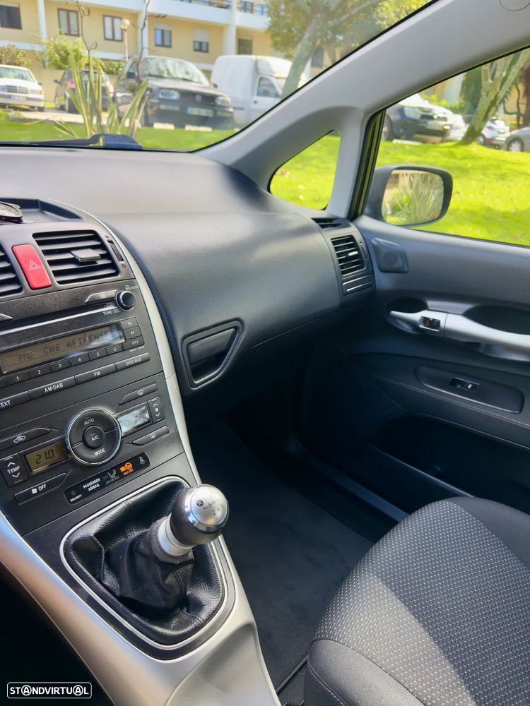 Toyota Auris 1.4 D-4D ACtive+VSC 110g - 21
