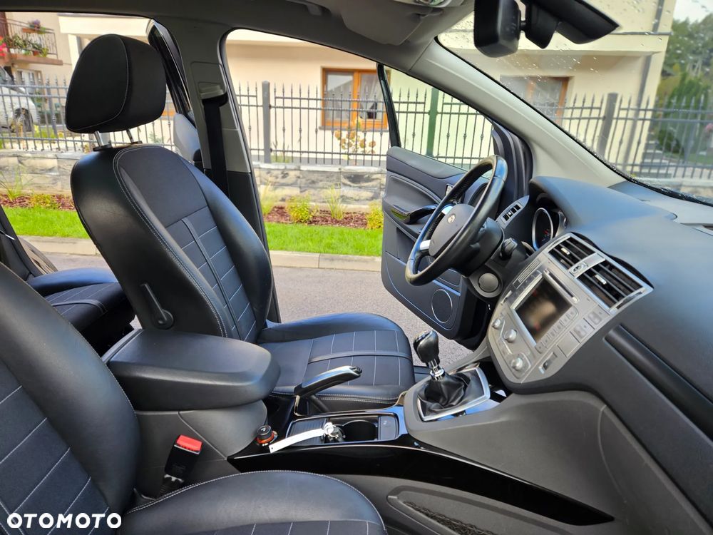 Ford Kuga 2.0 TDCi 4WD Titanium - 15