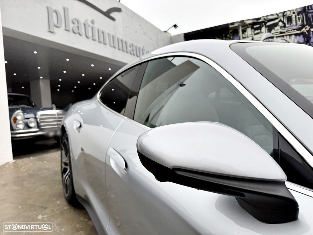 Porsche Taycan 4S - 42