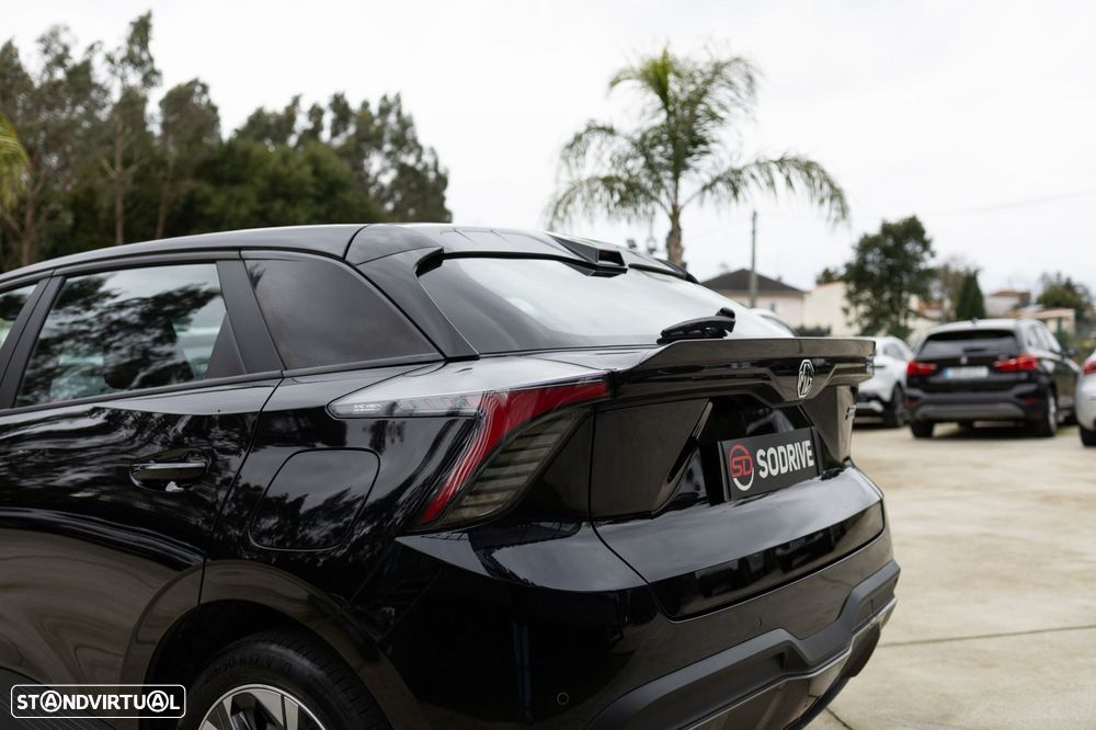 MG MG4 51 kWh Standard - 11