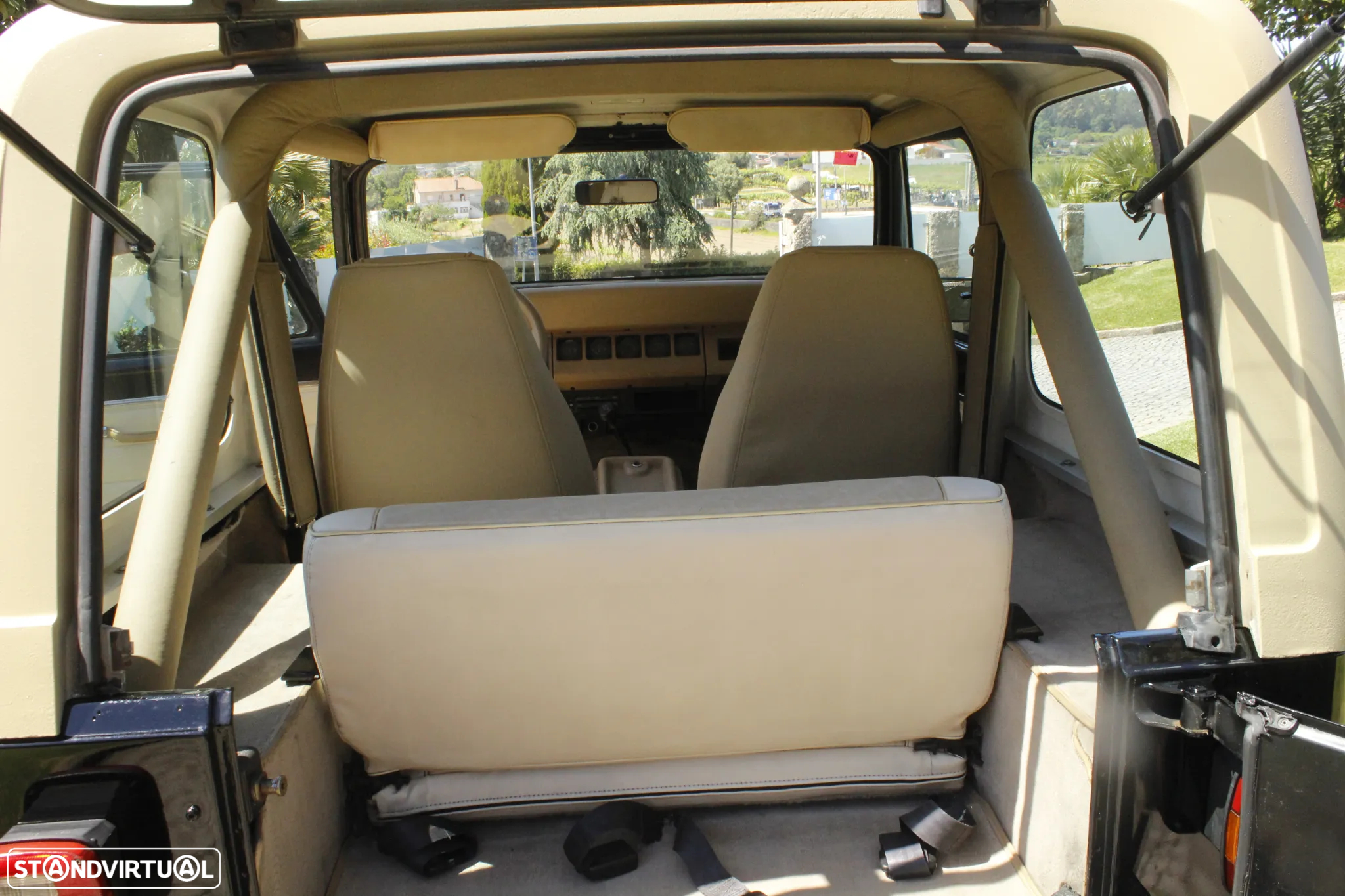 Jeep Wrangler - 22