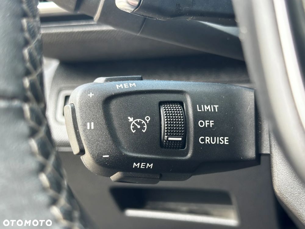 Peugeot 3008 BlueHDi 130 Stop & Start EAT8 Allure - 27