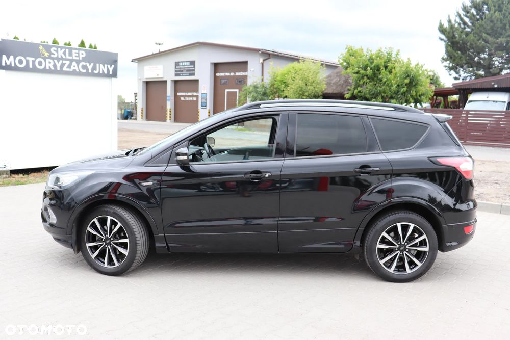 Ford Kuga 1.5 EcoBoost 2x4 ST-Line - 24