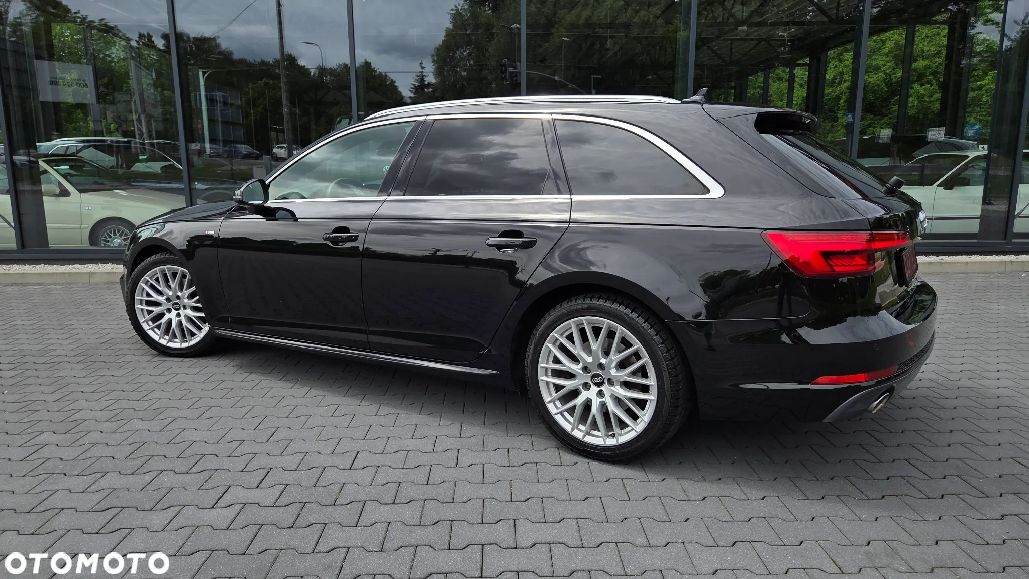 Audi A4 Avant 2.0 TDI S tronic sport - 32