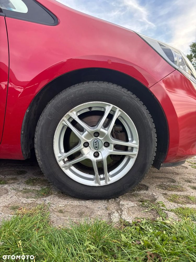 Kia Rio - 17