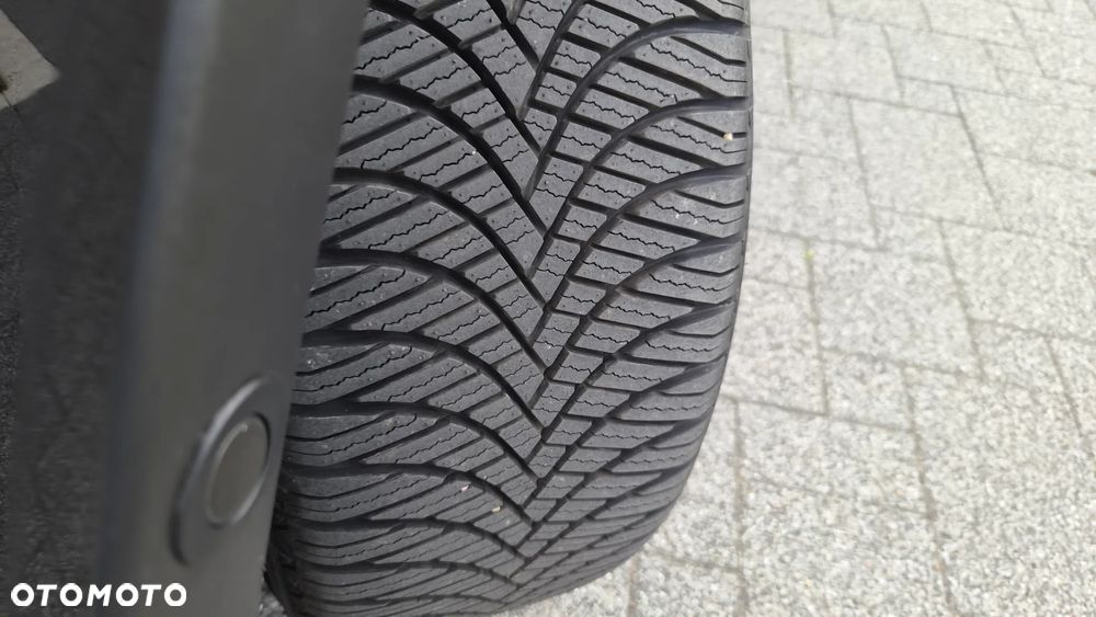 Ford Kuga 1.5 EcoBoost 2x4 Titanium - 34