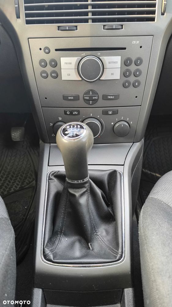Opel Astra 1.6 Enjoy - 25