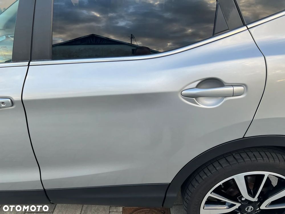 Nissan Qashqai 1.3 DIG-T N-Motion DCT - 23