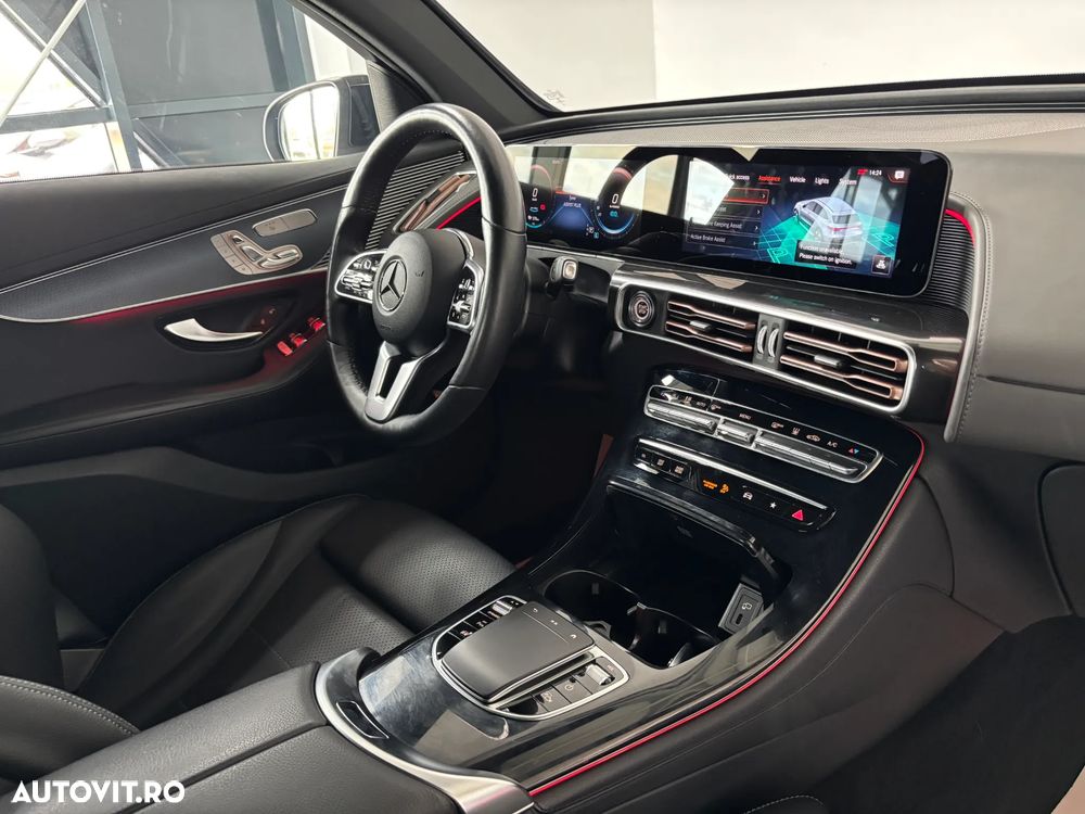 Mercedes-Benz EQC - 8
