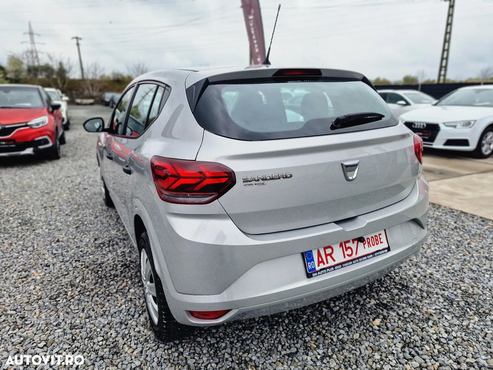 Dacia Sandero - 4