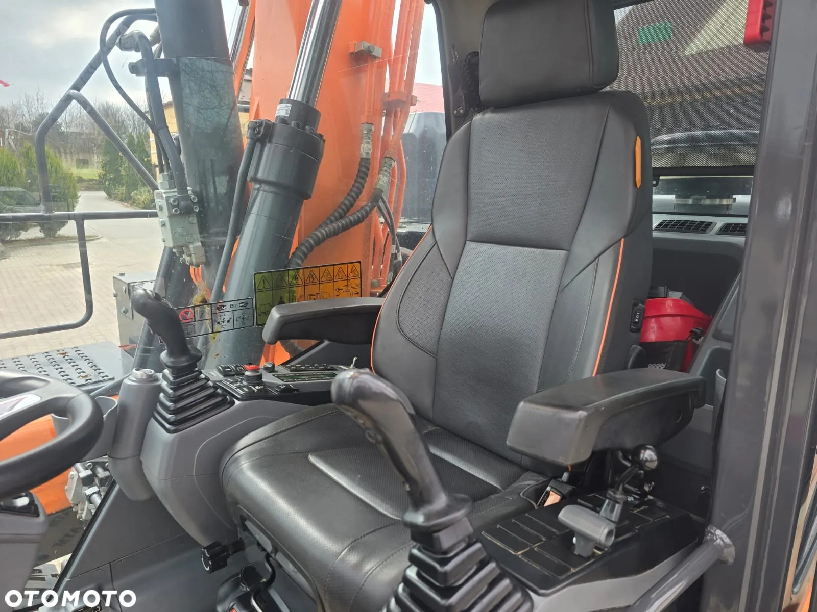 Doosan DX 140 W - 12