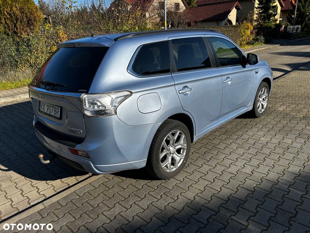 Mitsubishi Outlander 2.0 4WD Top - 3