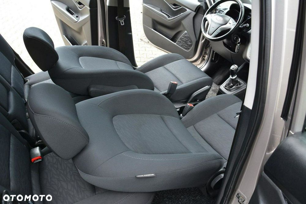 Hyundai ix20 1.6 CRDi blue Comfort - 20