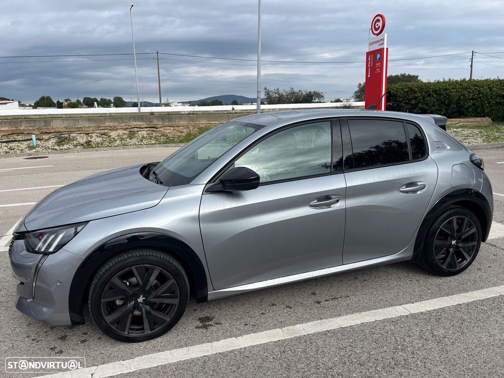Peugeot 208 1.2 PureTech GT EAT8 - 1