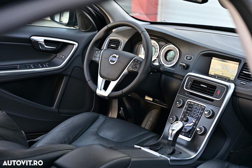 Volvo S60 D3 Geartronic R-Design - 12