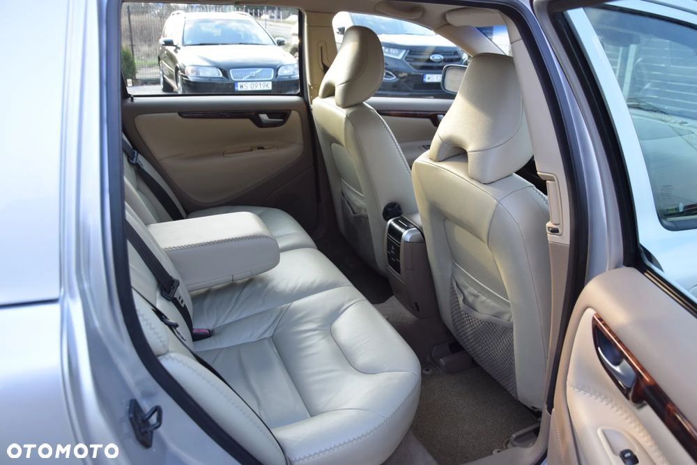 Volvo V70 2.5T AWD Summum - 20