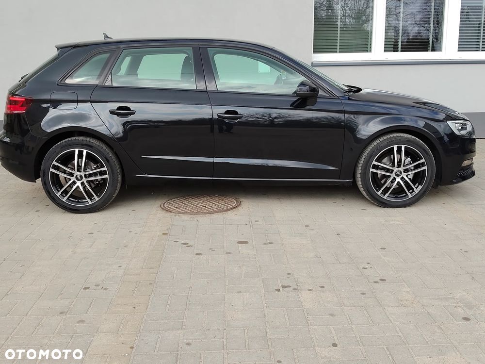Audi A3 Sportback 1.4 TFSI S tronic Ambiente - 28