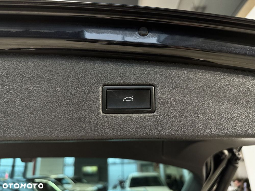 Volkswagen Tiguan - 11