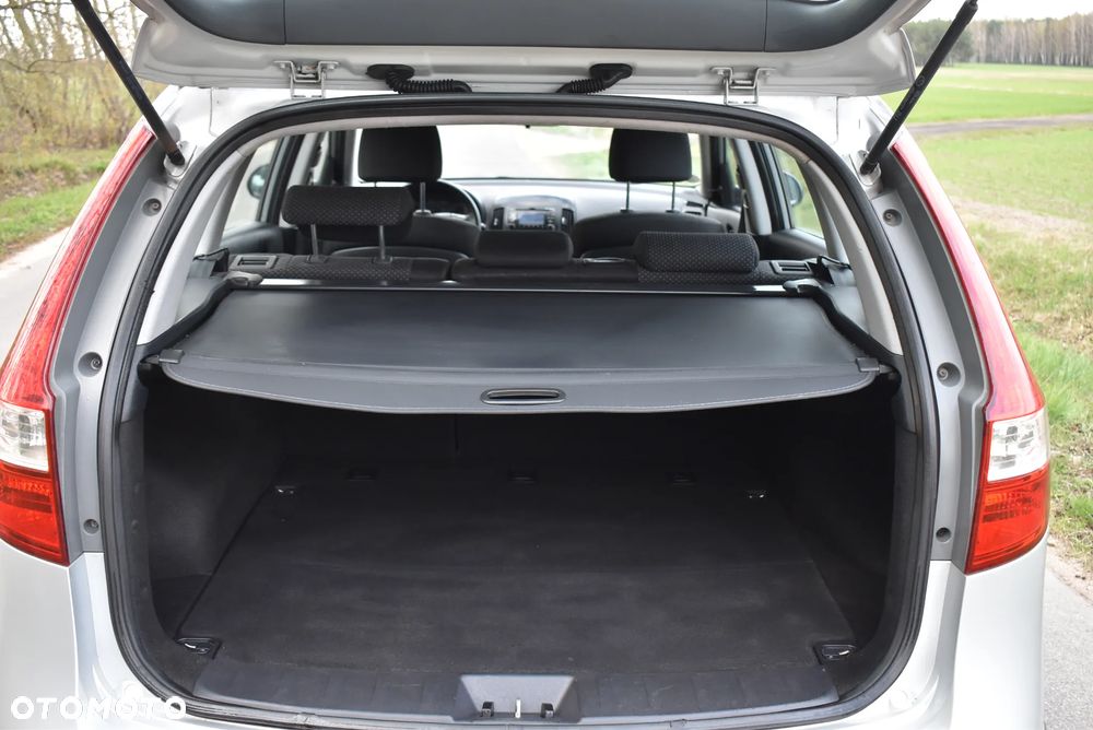 Hyundai i30 i30cw 1.4 FIFA WM Edition - 23