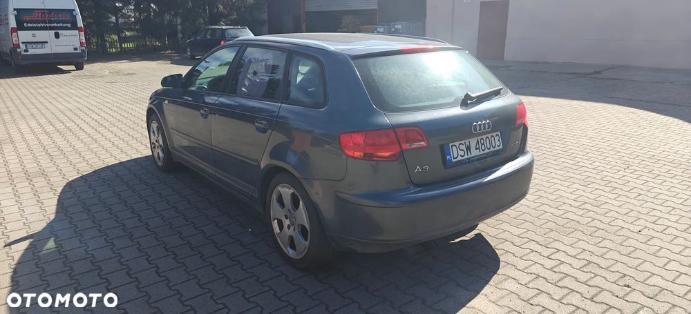 Audi A3 Sportback 2.0 TDI Ambiente - 8