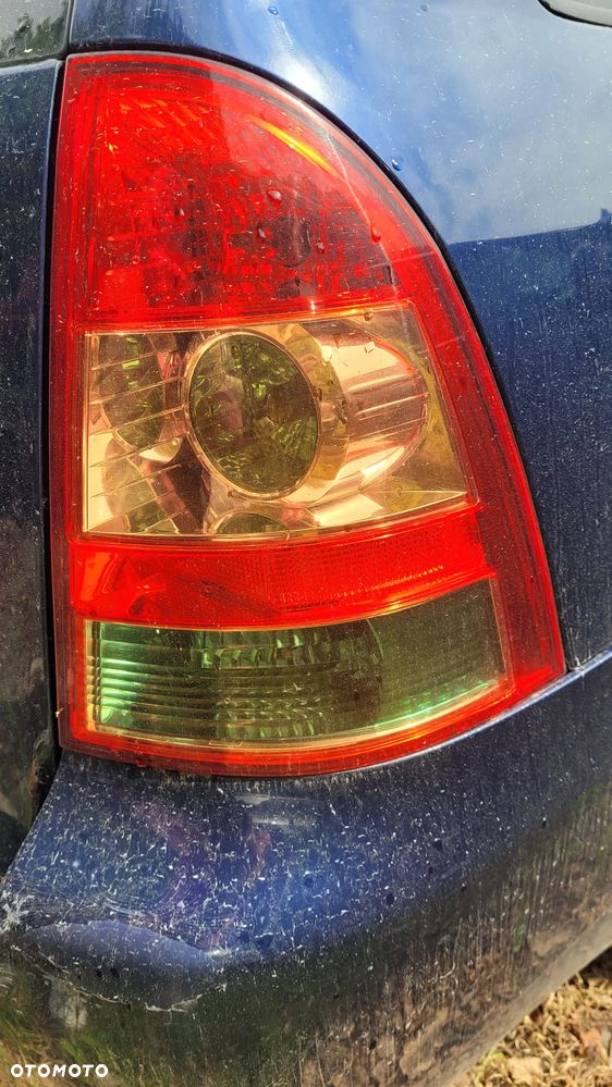Lampa/reflektor tylny lewy prawy Toyota Corolla E12 - 1